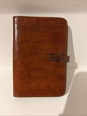 “The Regent Belt Company” England.
Brown Leather Address Book.